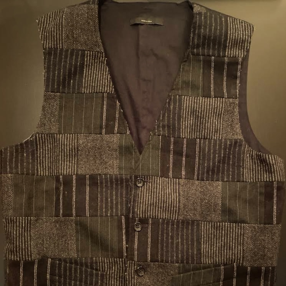 Express quilted wool vest, size medium